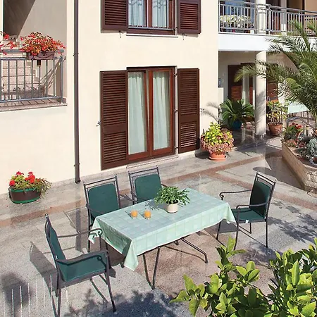 Cozy In With Kitchen Apartment Rabac